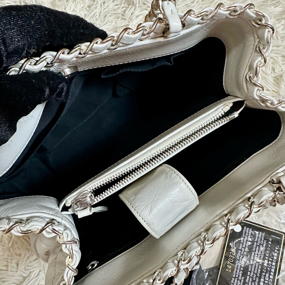 Chanel white - Picture 5 of 9